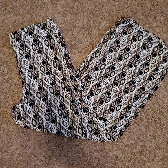 Patterned Palazzo Pants - Picture 2 of 8